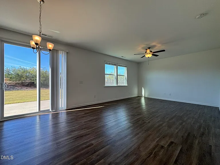 913 Briar Gate Dr — Photo 15