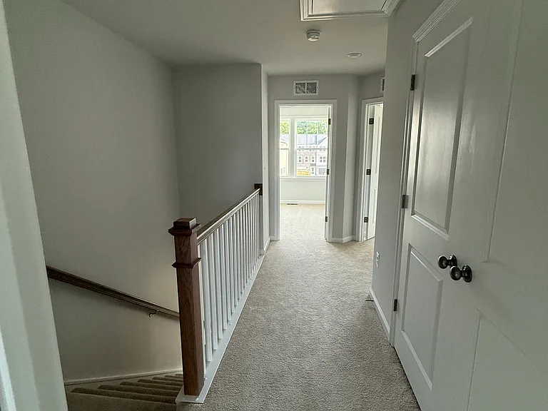 516 Sybil St — Photo 21