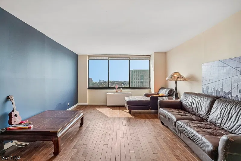 770 Anderson Ave — Photo 4
