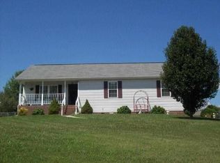 1589 Boardwalk Cir, Morristown, TN 37814