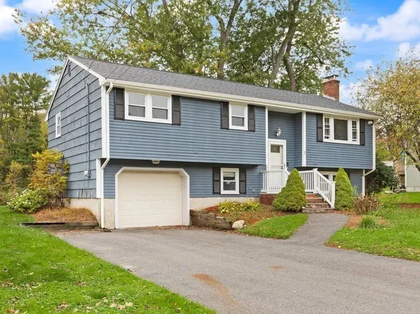 7 Heath Rd, South Easton, MA 02375