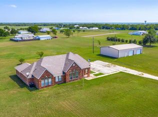 157 Country Place Ln, Van Alstyne, TX 75495