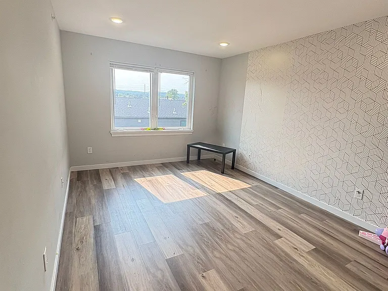 188 Lafayette St — Photo 3