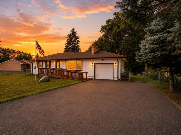 4585 Otter Lake Rd, White Bear Lake, MN 55110