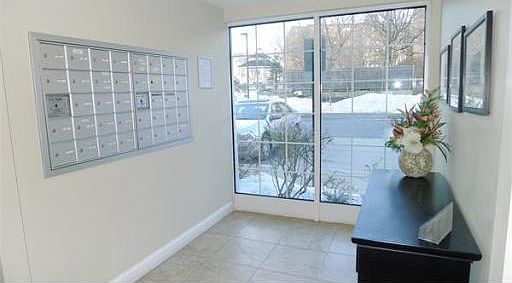 3rd image of 10 Crowninshield St Unit 104