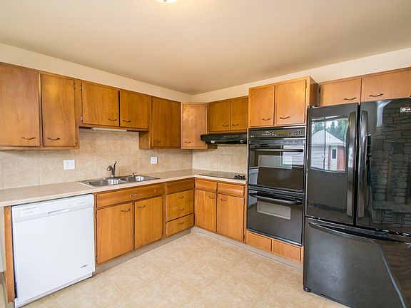 5th image of 2921 E Colorado Ave #2921