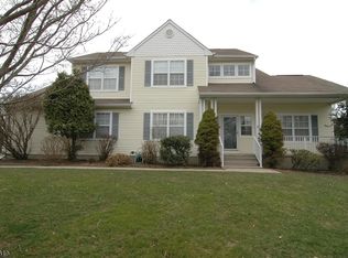 4 Chapin Pl, Hackettstown, NJ 07840