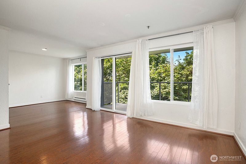 3rd image of 1311 12th Avenue S #B203