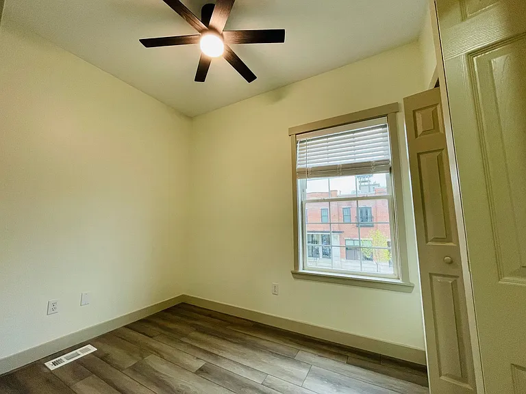125 N Washington St — Photo 155