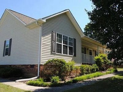 101 H E Clement Ln, Thomasville, NC, 27360