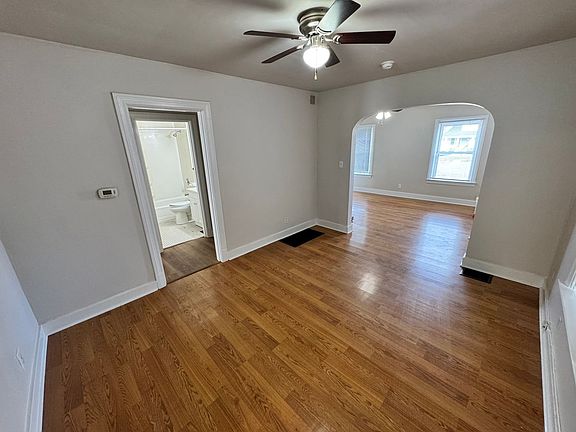 5th image of 210 1/2 W Collins Ct #1