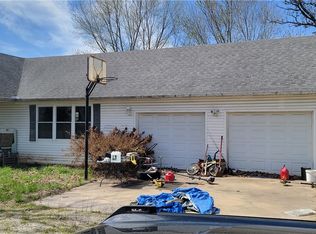 1587 Bunch Springs Rd, Berryville, AR 72616