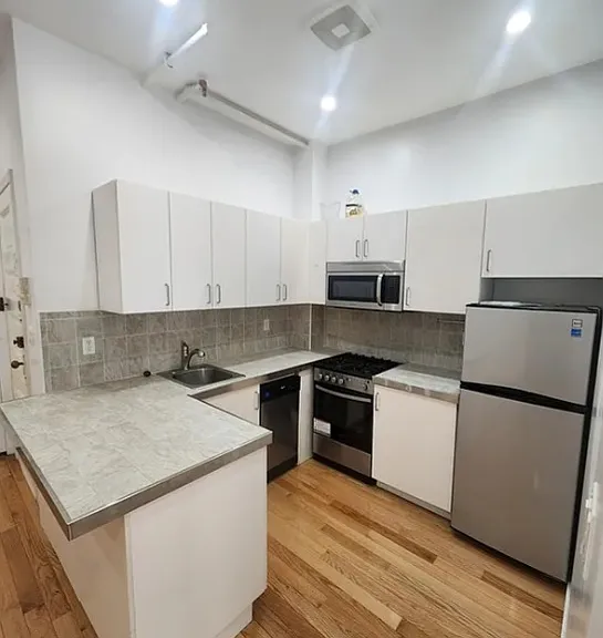262 W 73rd St #3 — Photo 5