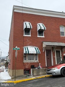 2 Mary St, Pottsville, PA, 17901