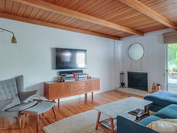 4th image of 2579 Canyon Dr