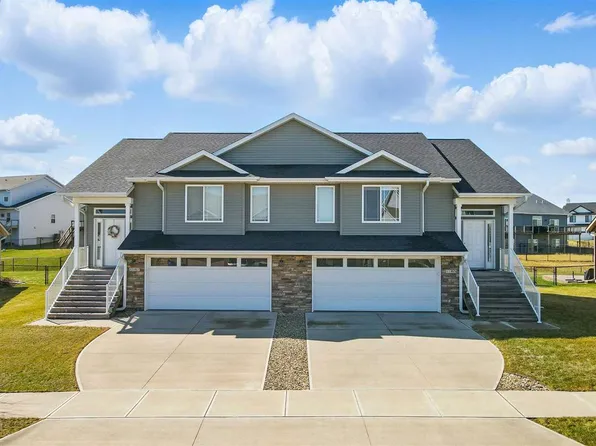 1165 Mary Ln, North Liberty, IA 52317