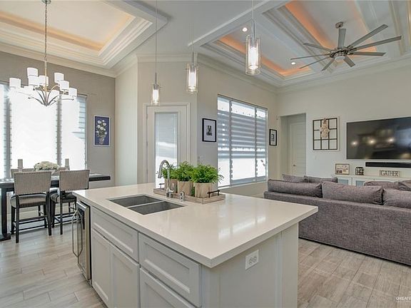 3rd image of 1511 Sparrow Ln