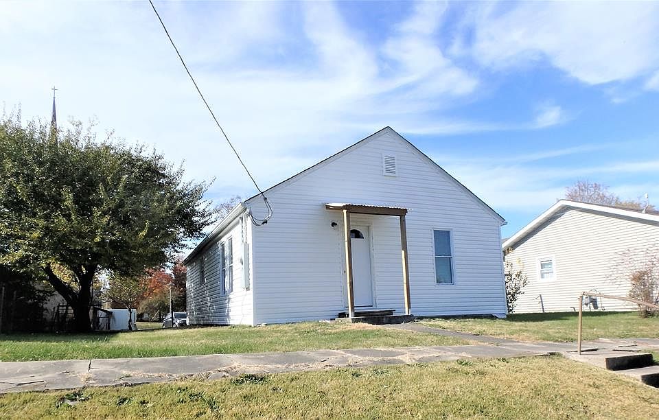 1st image of 504 N 4th St