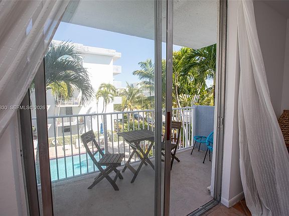 3rd image of 1801 S Treasure Dr APT 321