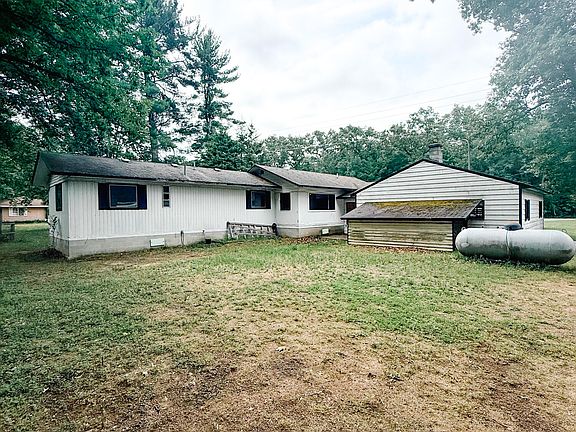 2nd image of 7704 Pine Creek Rd