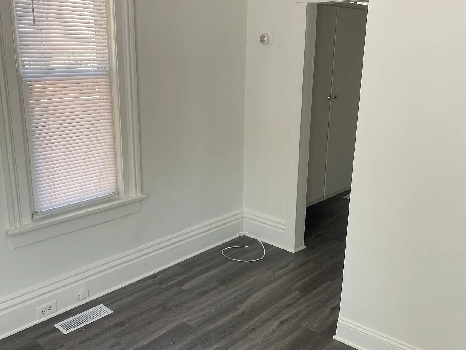 1 bed, 350 sqft, $575 — Photo 1