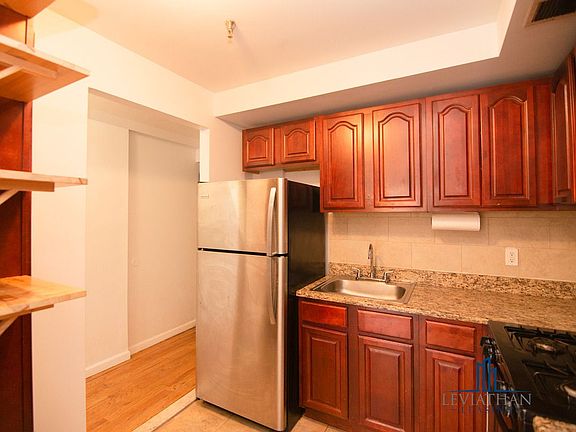 5th image of 181 Greenpoint Ave APT 3