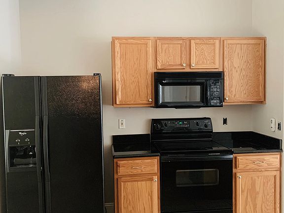 4th image of 1343 Wildberry Ln