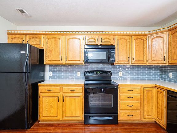 5th image of 502 N 1st St