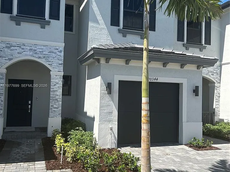 20344 NW 6th Pl — Photo 5