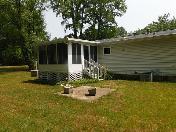 5th image of 115 Lakeway Dr