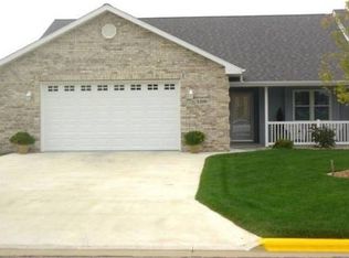 2209 Oak Grove Ave, Sterling, IL 61081