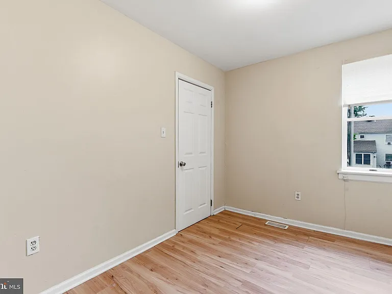 1817 N Gratz St — Photo 27