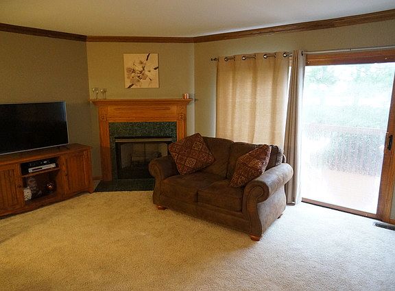 5th image of 15944 Blackwater Ct