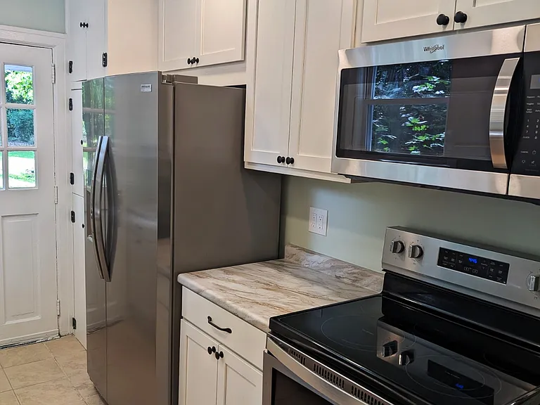 1025 Brandon Ave — Photo 2