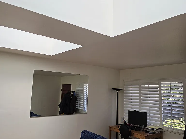 1063 Talbot Ave — Photo 4