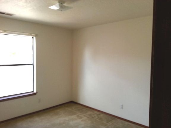 5th image of 6437 Pine Park Pl NE