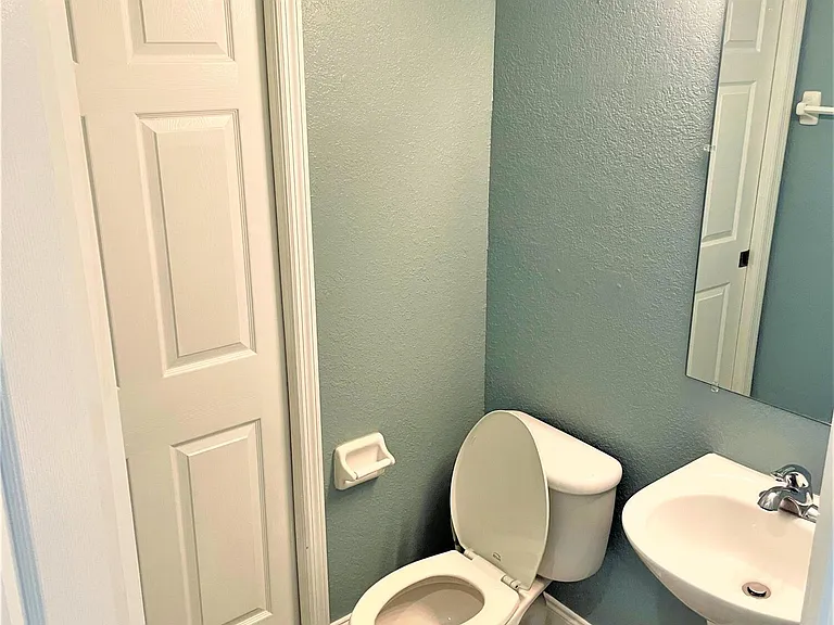 7968 Evelyn Ct — Photo 34