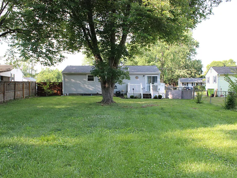 241 Sycamore Rd — Photo 18