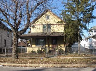 820 Spring St, Aurora, IL 60505