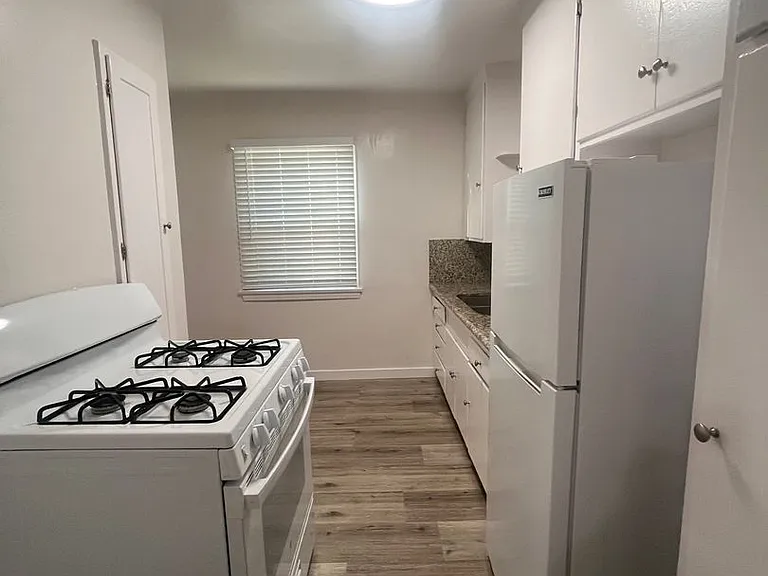 1133 Locust Ave Long Beach, Ca 90813-3262 — Photo 12
