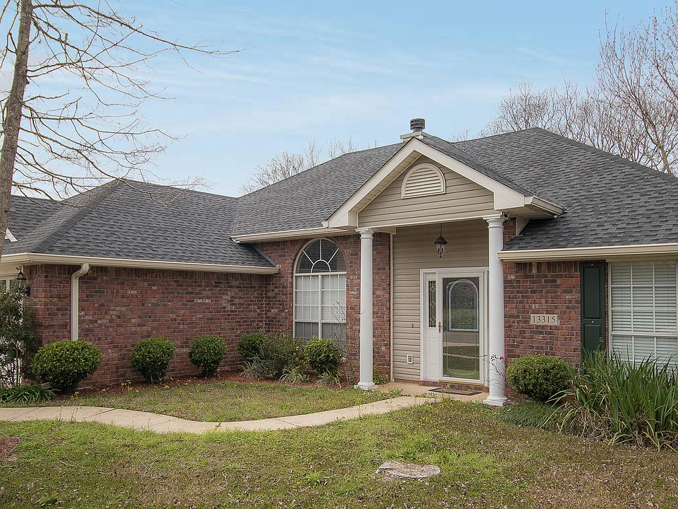1st image of 13315 E Carriage Cir