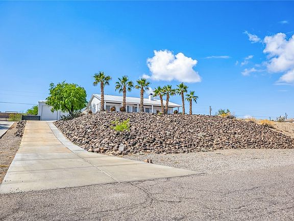 2nd image of 2265 Arapaho Lane
