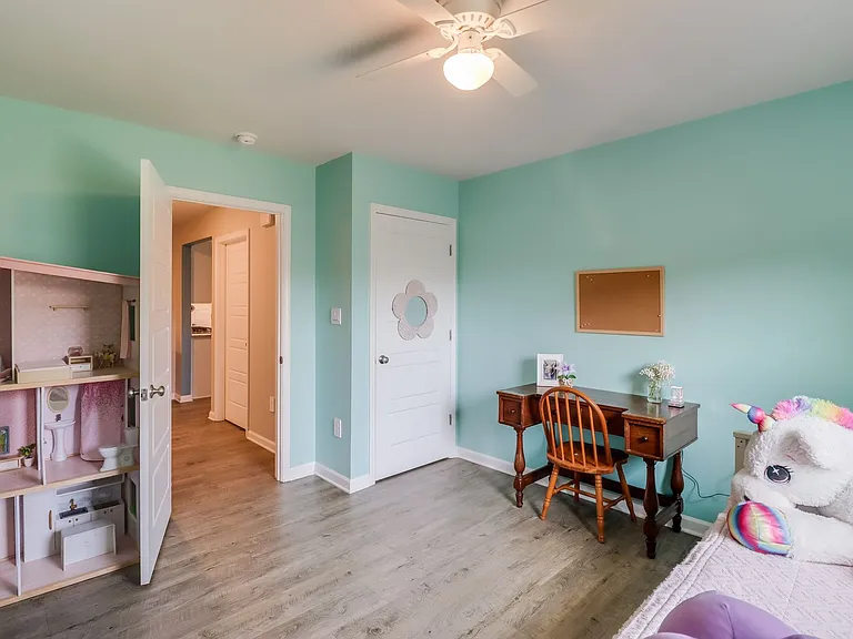 1033 Enclave Cir — Photo 10