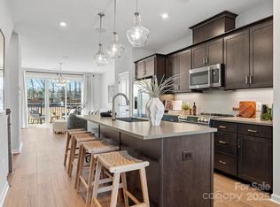 5032 Beirut Dr, Charlotte, NC 28217