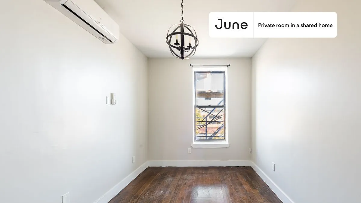Full bedroom in 4 bed/2 bath home in Bushwick #1626 D — Photo 2