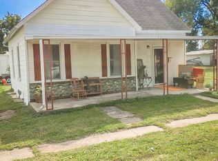 262 Tremont St, Barry, IL 62312