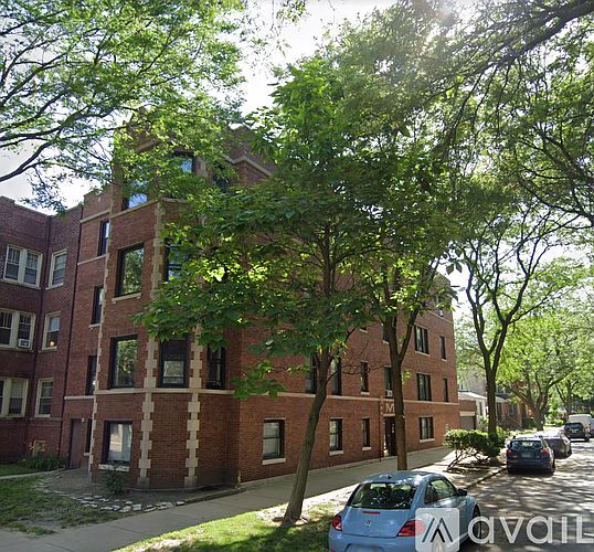 1st image of 1705 W Catalpa Ave #3W