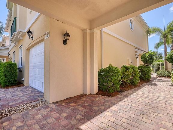 2nd image of 1807 Burgos Dr