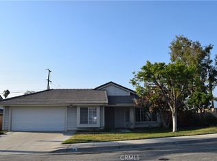 3104 Park Vista Dr, Rialto, CA 92376