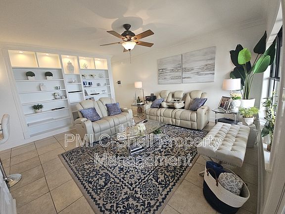 4th image of 90 Baybridge Dr